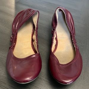 Faux Leather Elastic Flats in Maroon color- size 8